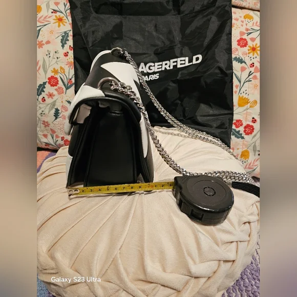 Chevron quilting chic Fleur by KARL LAGERFELD PARIS